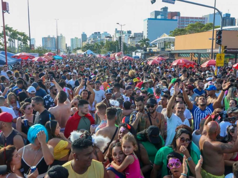 carnaval-deve-movimentar-r-510-milhoes-na-economia-de-santa-catarina-em-2025