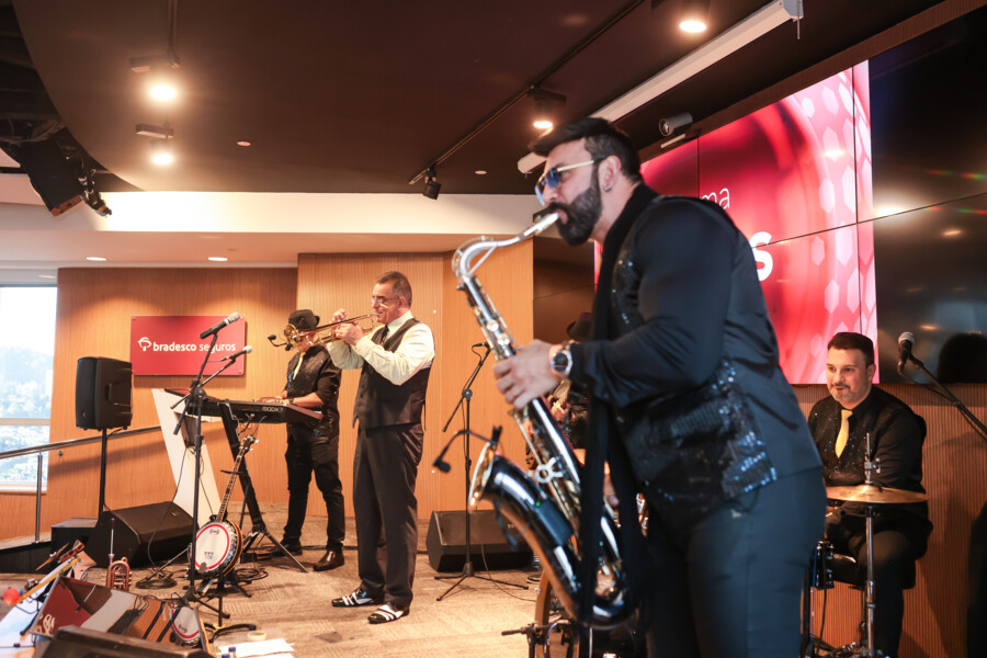 grupo-bradesco-seguros-celebra-3-turma-do-programa-ciclos
