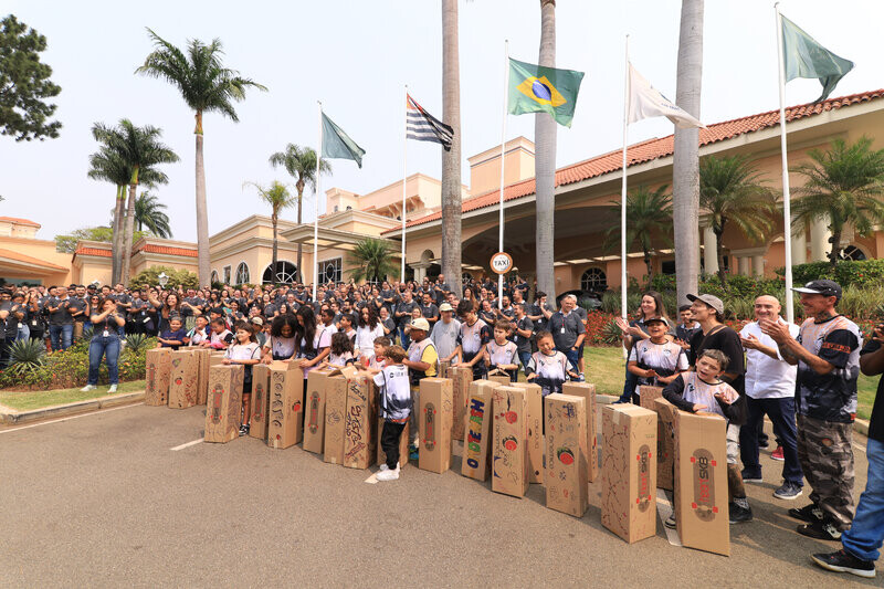 equipes-unem-forcas-em-iniciativas-de-impacto-social-e-ambiental-durante-convencao-da-sompo