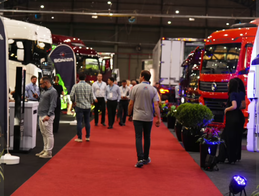 alper-marca-presenca-na-fetranslog-2025-e-reforca-conexoes-estrategicas-no-setor-de-logistica-e-transporte