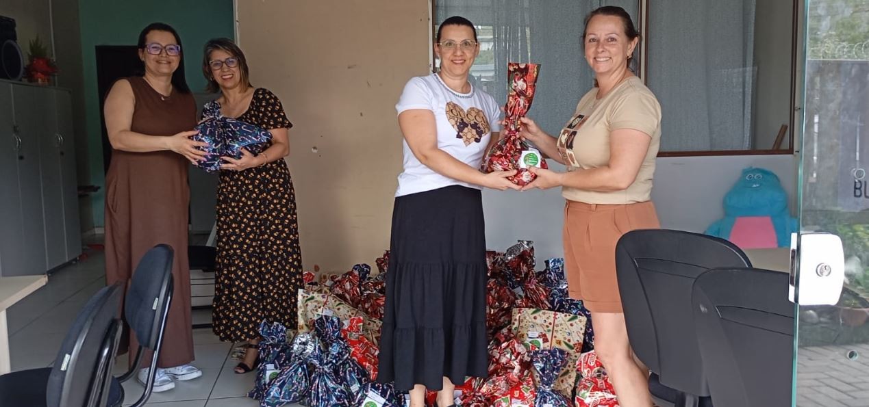 natal-solidario-do-sindsegsc-promove-uniao-e-leva-alegria-as-criancas-de-blumenau-e-joinville