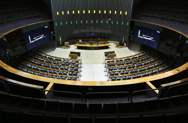 comissao-aprova-carro-reserva-de-seguradora-adaptado-a-cliente-com-deficiencia