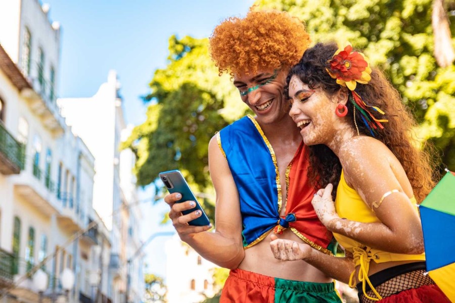 carnaval-concentra-roubos-de-celulares-e-reforca-alerta-para-a-folia-de-2026